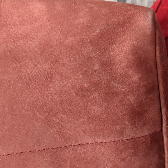 Fashionable Leather Tote - Picture 5 of 16